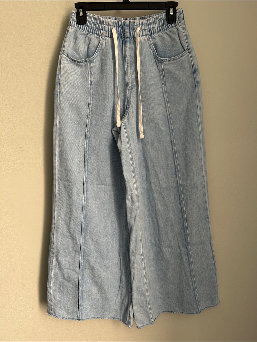 Universal Thread Light Blue Wide-Leg Drawstring Jeans